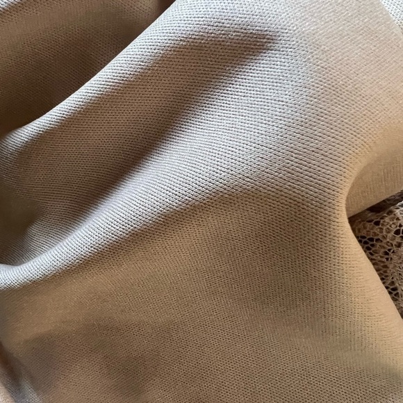 Cable & Gauge brand lace tan sleeveless top size M. - Picture 8 of 9